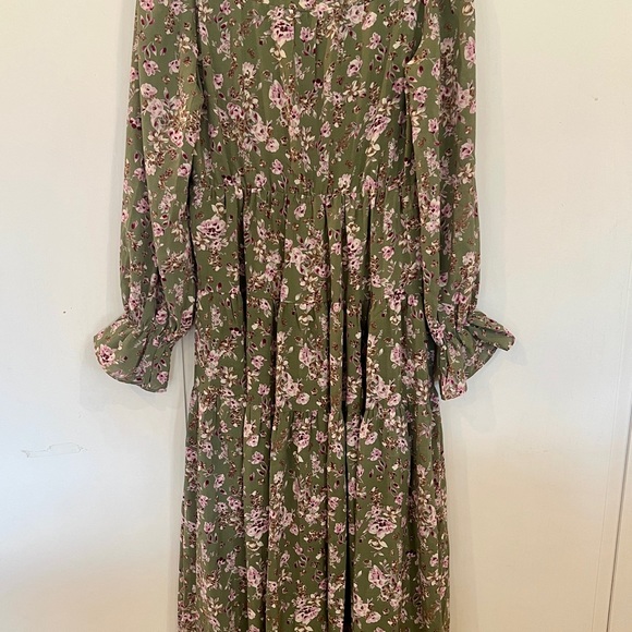 Pink Lily Green Floral Maxi Dress - Picture 4 of 4